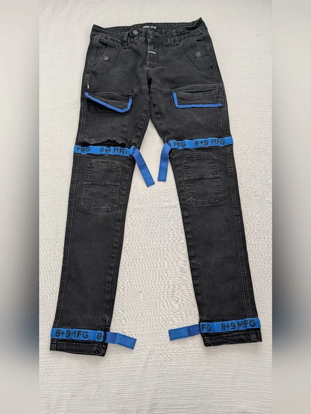 8+9 MFG Vintage Wash Black Cargo Jeans with Blue Trim Size 32